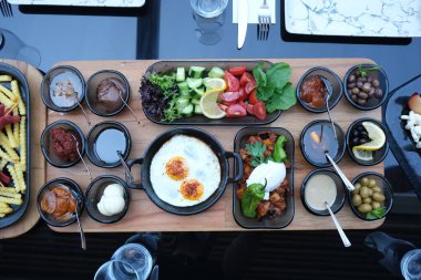 zengin ve leziz Türk Kahvaltı