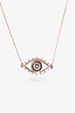 Şık mücevherler, elmaslar ve değerli taşlar..