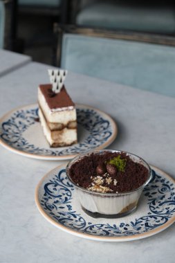 Masada lezzetli bir pasta var.