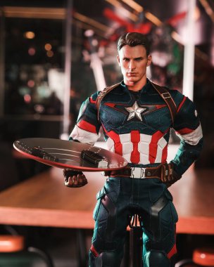 Kaptan Amerika figürü, özel koleksiyon figürü.