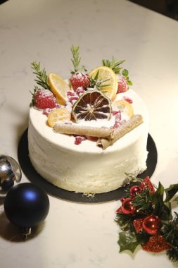 Masada lezzetli bir pasta var.