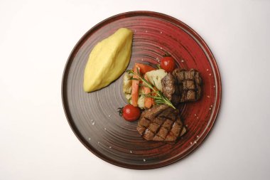 Masada nefis et yemeği. 