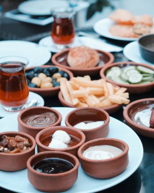 Zengin ve lezzetli bir kahvaltı