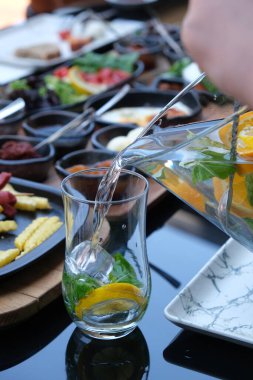 Zengin ve lezzetli bir kahvaltı