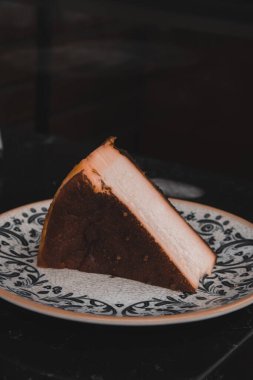 Masada lezzetli bir pasta var.