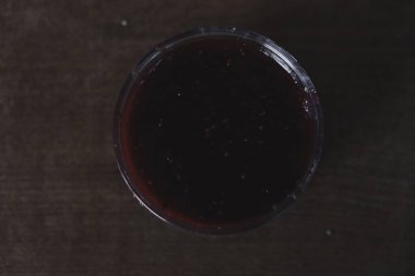 Kavanozda çok lezzetli bir tatlı.