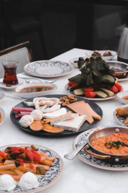 zengin ve leziz Türk Kahvaltı