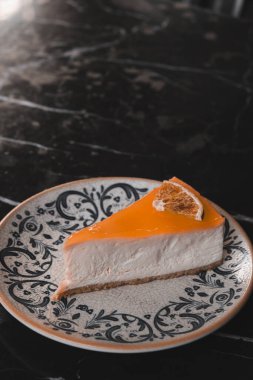 Masada lezzetli bir pasta var.