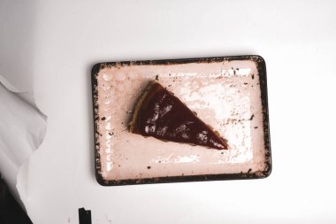 Masada lezzetli bir pasta var.