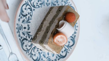 Masada lezzetli bir pasta var.