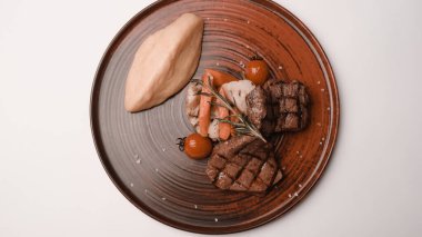 Taze ızgara biftek eti. 