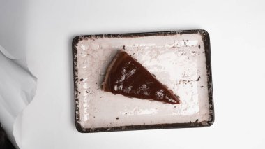 Masada lezzetli bir pasta var.