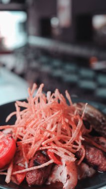 Masada nefis et yemeği. 