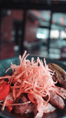 Masada nefis et yemeği. 