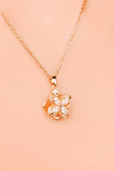 Jóias Elegantes Como Prata Ouro Diamantes Pedras Preciosas — Fotografia de Stock