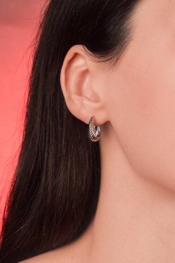 Şık mücevherler, elmaslar ve değerli taşlar..