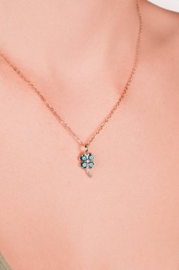 Şık mücevherler, elmaslar ve değerli taşlar..