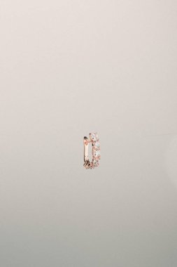 Şık mücevherler, elmaslar ve değerli taşlar..