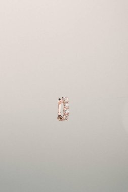 Şık mücevherler, elmaslar ve değerli taşlar..