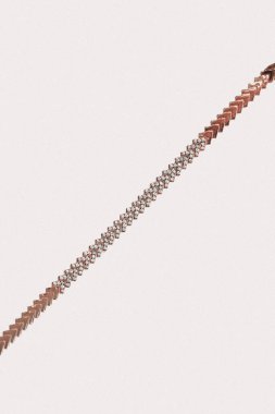 Şık mücevherler, elmaslar ve değerli taşlar..