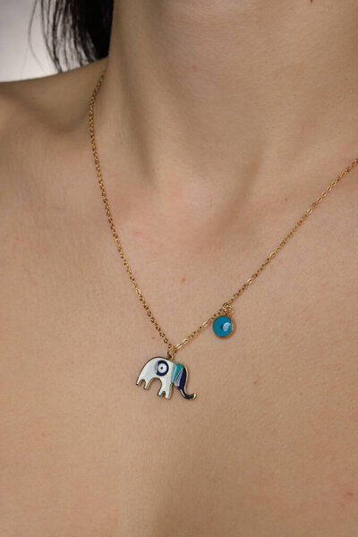 Роскошный бриллиант и золотые украшения