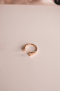 Parlak Elmaslı Klasik Altın Mücevherler