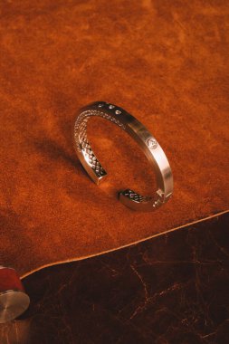 Lüks Aşıklar İçin Özel Altın ve Elmas Mücevherler