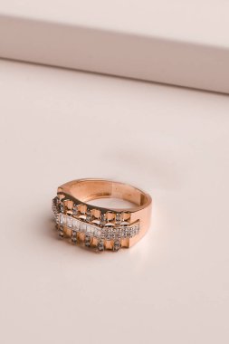 Büyüleyici Altın ve Elmas Düğün Mücevherleri