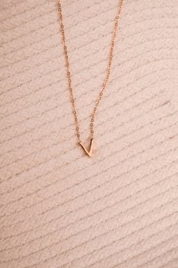 Şık mücevherler, elmaslar ve değerli taşlar..