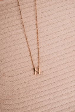 Şık mücevherler, elmaslar ve değerli taşlar..