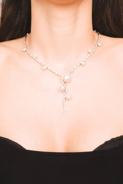 Renkli Taşlı Eşsiz Altın ve Elmas Mücevherler