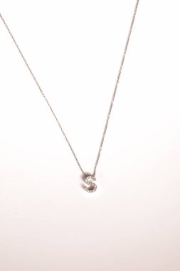 Zarif El yapımı Altın ve Elmas Mücevherler