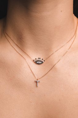 Güzel Mücevher Koleksiyonu: Elmaslar ve Altın Mücevherler 