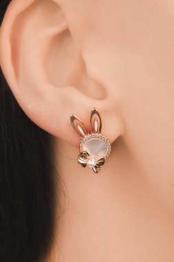 Şık Altın ve Elmas Aksesuarları