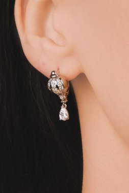 Şık Altın ve Elmas Aksesuarları