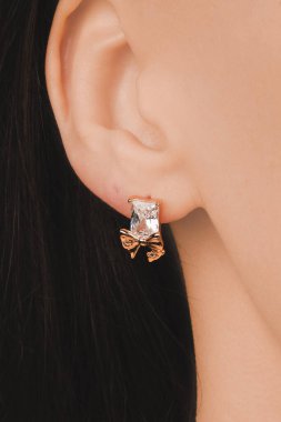 Şık Altın ve Elmas Aksesuarları