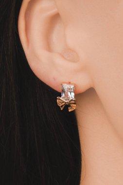 Şık Altın ve Elmas Aksesuarları