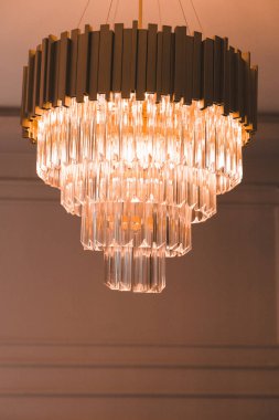 Modern oturma odasının içi.