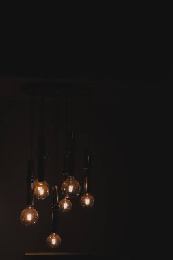 Modern oturma odasının içi.