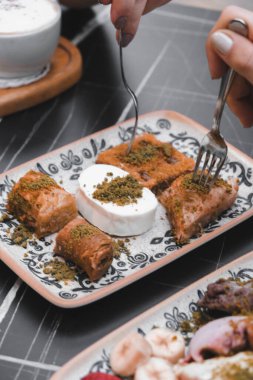 Çok lezzetli tatlılar, pasta, tatlı ya da çikolata..