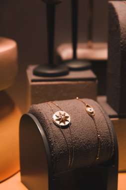 Çok lezzetli tatlılar, pasta, tatlı ya da çikolata..