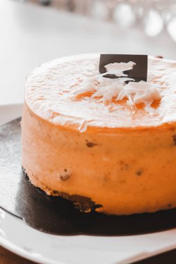 Masada lezzetli bir pasta var.