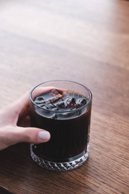 Kalın ve Pürüzsüz Eski Kokteyl