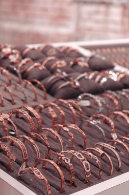 Kişisel Altın ve Elmas Mücevher Hediyeleri