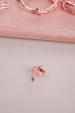 Özel durumlar için zarif Altın ve Elmas Mücevherler