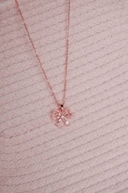 Değerli Altın ve Elmas Mücevherler