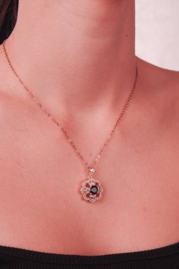 Özel Anlar İçin Özel Yapım Altın ve Elmas Mücevherler