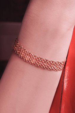 Parlak Elmaslı Görkemli Altın Mücevherler