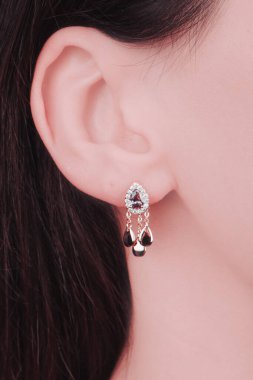 Altından ve elmaslardan oluşan Ebedi Mücevher Tasarımı