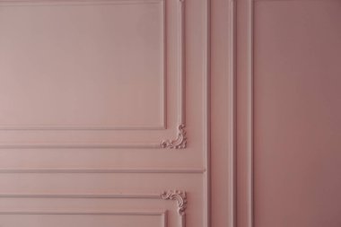 Modern oturma odasının içi.